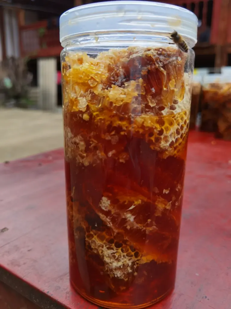 蜂蜜罐装实物