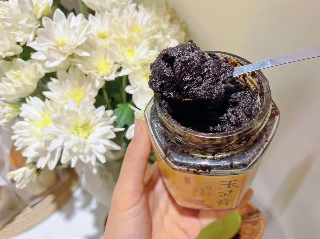 玉灵膏开罐质地